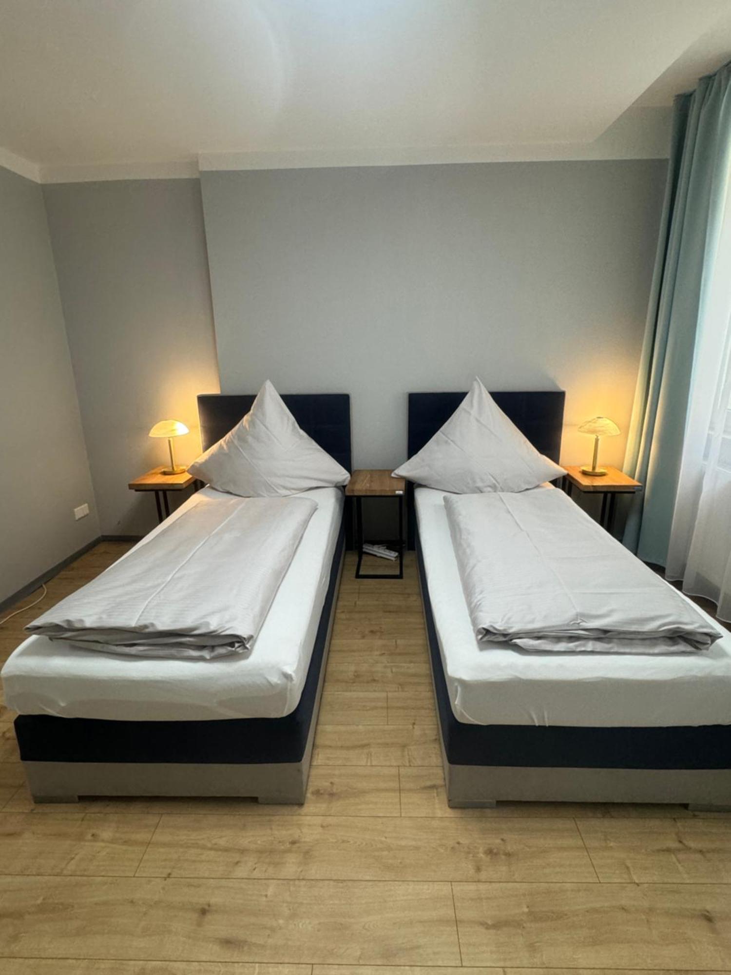 Studio Apartment Am Hauptbahnhof N.4 Norimberga Esterno foto