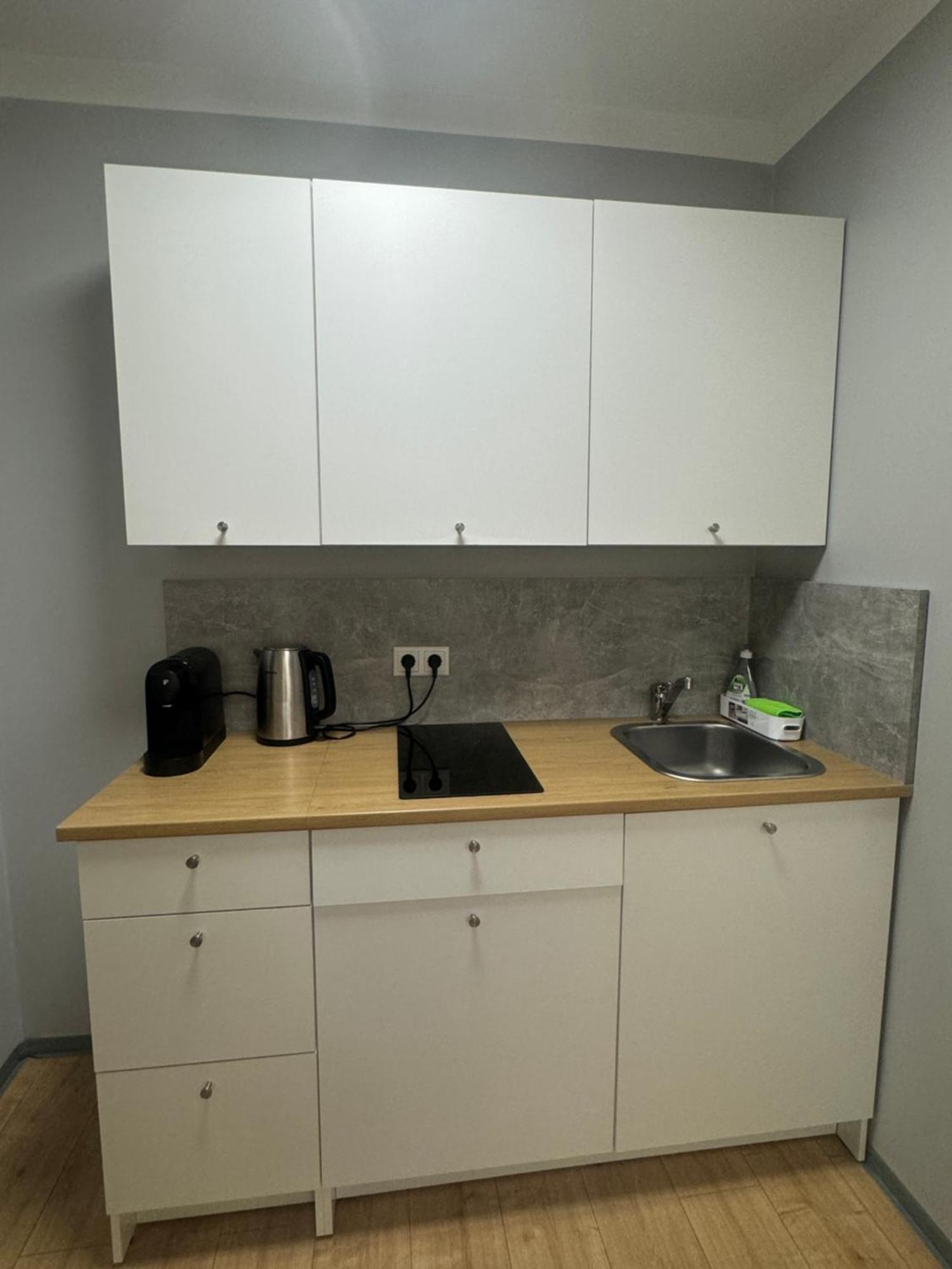 Studio Apartment Am Hauptbahnhof N.4 Norimberga Esterno foto